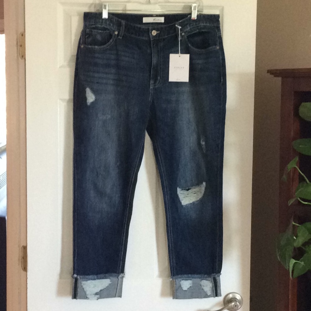 NWT KanCan Relaxed Distressed Boyfriend Jeans